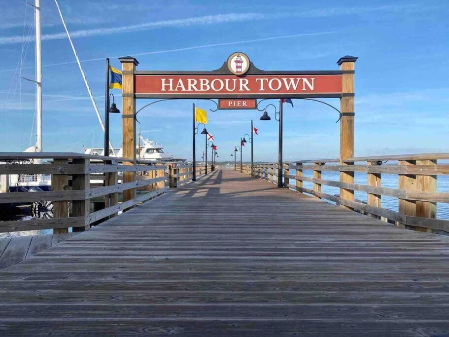 New Pics! Harbour Town 3Br/3Ba - Pool Access - Book Now Villa Hilton Head Island Exterior photo