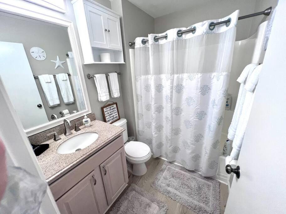 New Pics! Harbour Town 3Br/3Ba - Pool Access - Book Now Villa Hilton Head Island Exterior photo