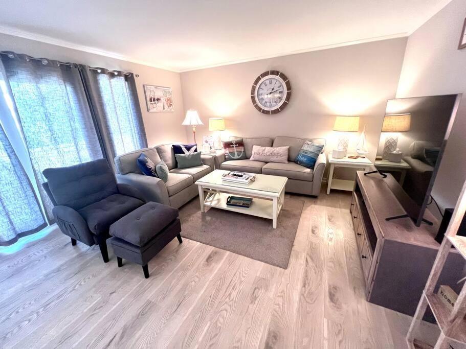 New Pics! Harbour Town 3Br/3Ba - Pool Access - Book Now Villa Hilton Head Island Exterior photo